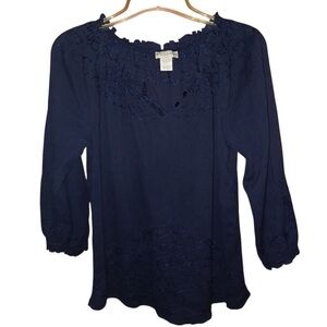 Tweeds Navy Blue Lace Accent Blouse
Women’s L